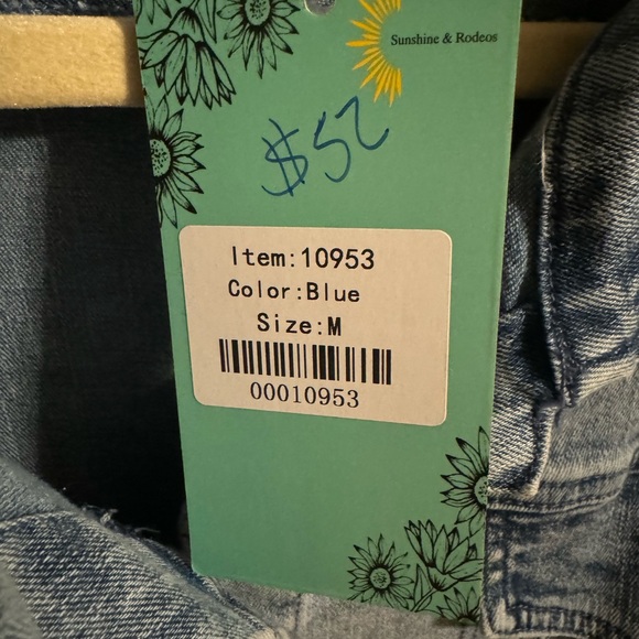 Denim vest, size medium,Sunshine and Rodeos - Picture 7 of 8